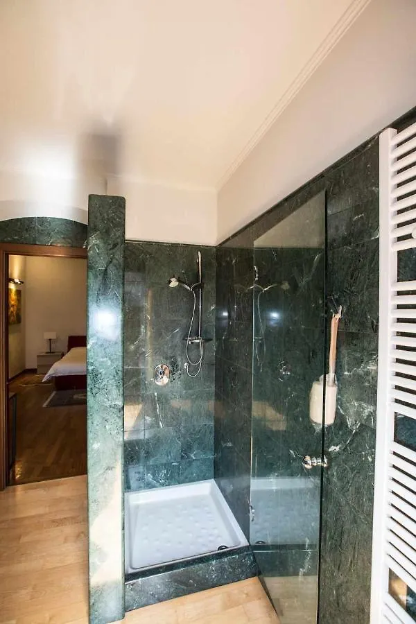 Historical Apartment In The Center Of Gravedona - Larihome A02