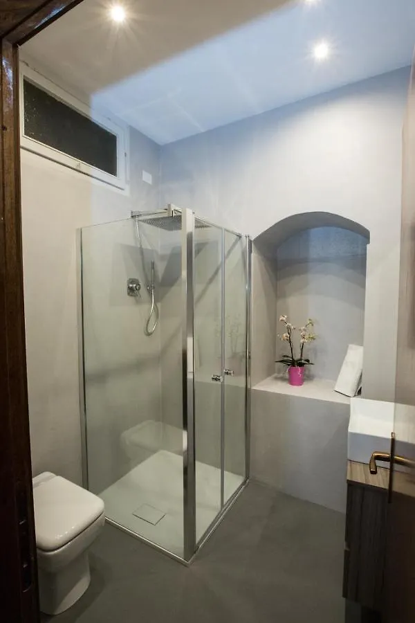 Historical Apartment In The Center Of Gravedona - Larihome A02