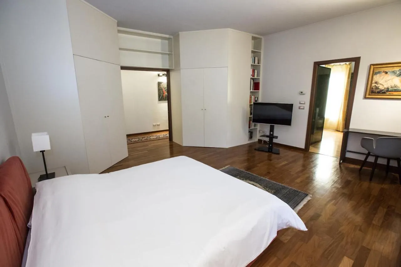 Historical Apartment In The Center Of Gravedona - Larihome A02 Italy