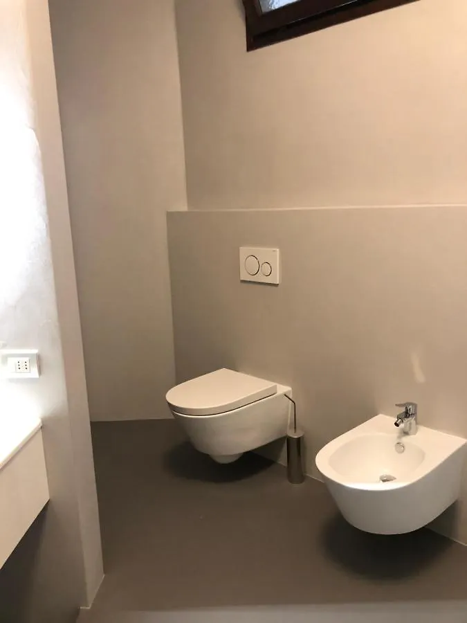 Historical Apartment In The Center Of Gravedona - Larihome A02